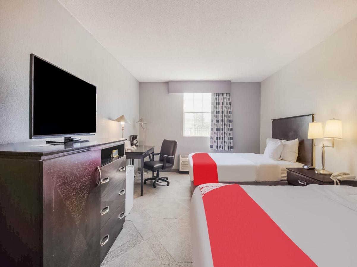 Days Inn By Wyndham Конніот Екстер'єр фото